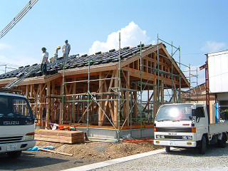 陶器瓦葺き工事